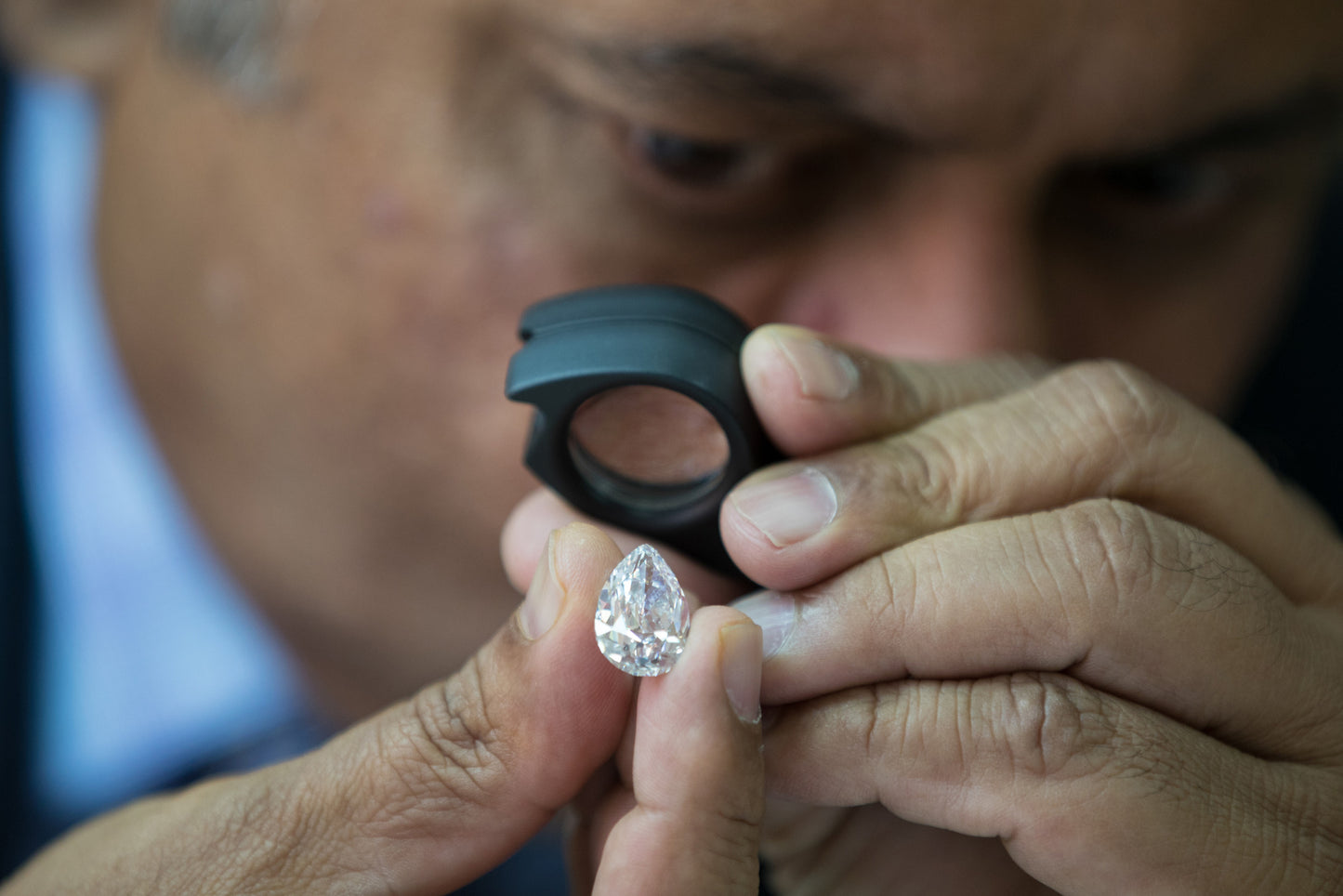 The Expertise of Diamond Dealers: A Decade of Elegance with Pemberly Diamonds